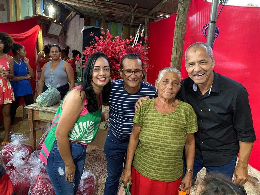 Camacã: Prefeitura homenageia as Mães da Portelinha I através do Projeto Brechó Solidário.
